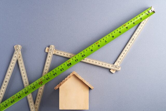house with a graph 1